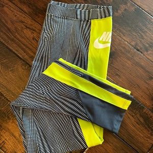 Nike Patterned Leggings